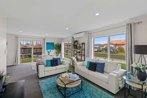 Photo of property in 11/15 O'sullivan Place, Waiuku, 2123