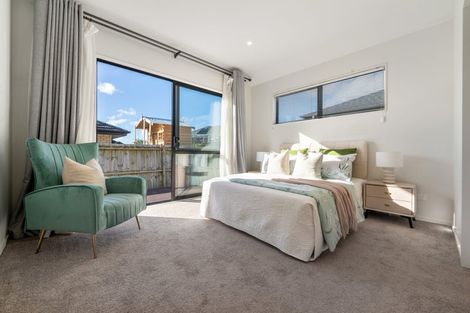 Photo of property in 6 Twin Parks Rise, Papakura, 2110