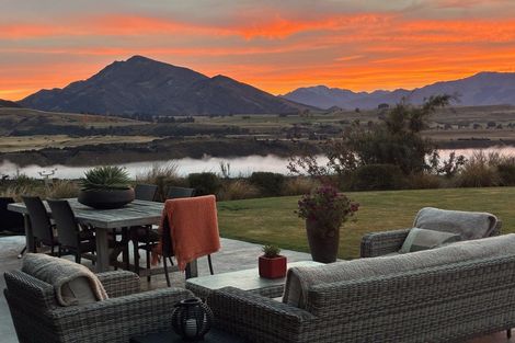 Photo of property in 48 Kanuka Rise, Albert Town, Wanaka, 9305