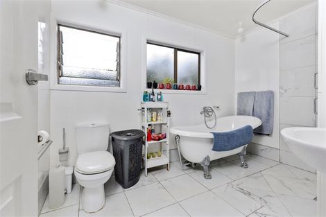 Photo of property in 77 Somerset Road, Clareville, Carterton, 5792