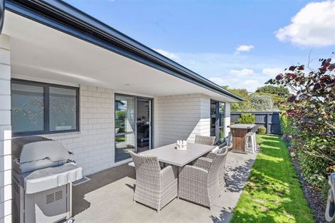 Photo of property in 8 Parawai Street, Marshland, Christchurch, 8083