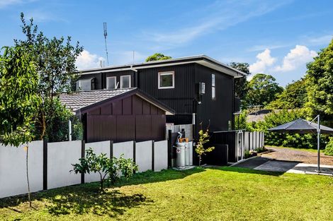 Photo of property in 12 Keats Place, Blockhouse Bay, Auckland, 0600