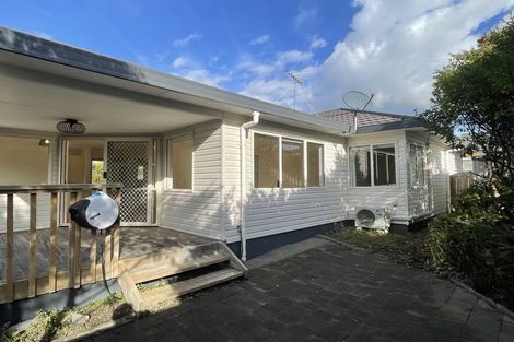 Photo of property in 8a Langton Road, Stanmore Bay, Whangaparaoa, 0932