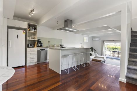 Photo of property in 1/38 Kitchener Road, Milford, Auckland, 0620