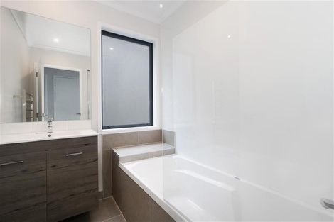 Photo of property in 21 Pukewhero Rise, Westgate, Auckland, 0614