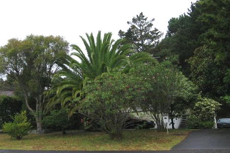 Photo of property in 37 Lavery Place, Sunnynook, Auckland, 0632