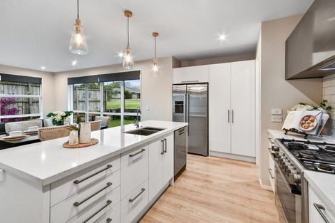 Photo of property in 2 Parkgrove Crescent, Pokeno, 2402