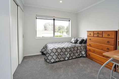 Photo of property in 2/13 Crosher Place, Silverdale, Hamilton, 3216