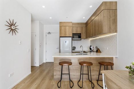 Photo of property in 404/553c Glenfield Road, Glenfield, Auckland, 0629