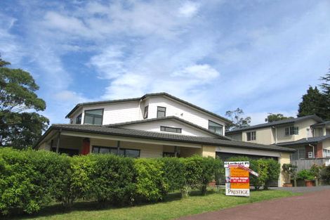 Photo of property in 40 Lorikeet Place, Unsworth Heights, Auckland, 0632