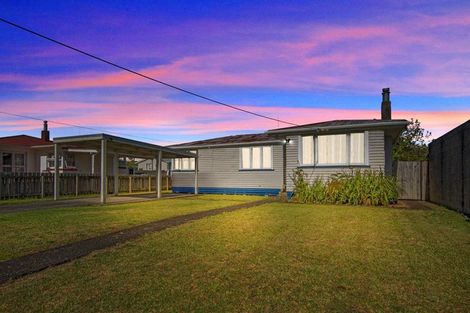 Photo of property in 8 Taraire Crescent, Otangarei, Whangarei, 0112