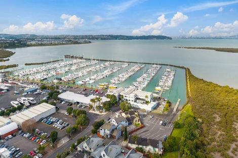 Photo of property in 11l Clearwater Cove, West Harbour, Auckland, 0618