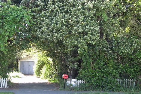 Photo of property in 122 Memorial Avenue, Burnside, Christchurch, 8053