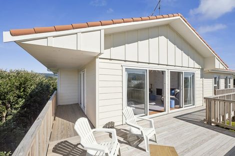 Photo of property in 7 Nuhaka Place, Paraparaumu Beach, Paraparaumu, 5032