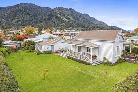 Photo of property in 14 Terminus Street, Te Aroha, 3320