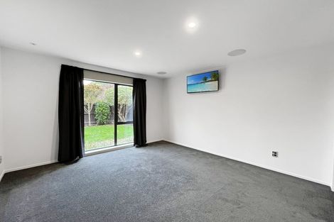 Photo of property in 2/87 Merrin Street, Avonhead, Christchurch, 8042