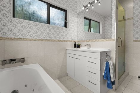 Photo of property in 15 Corwen Place, Mayfair, Hastings, 4122