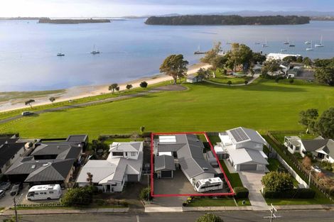 Photo of property in 26 Harbour View Road, Omokoroa, 3114