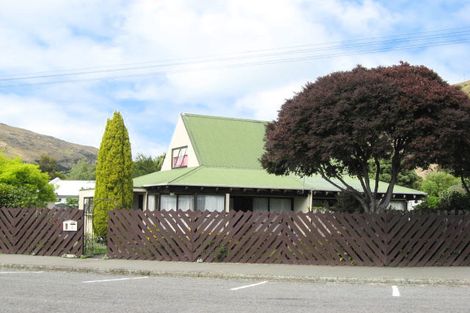 Photo of property in 2/2 Dryden Street, Sumner, Christchurch, 8081