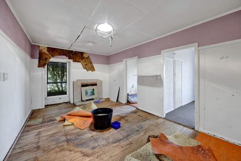 Photo of property in 87 Whitcombe Road, Opunake, 4616