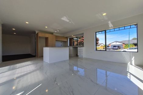 Photo of property in 33 Sandwick Drive, Weymouth, Auckland, 2103