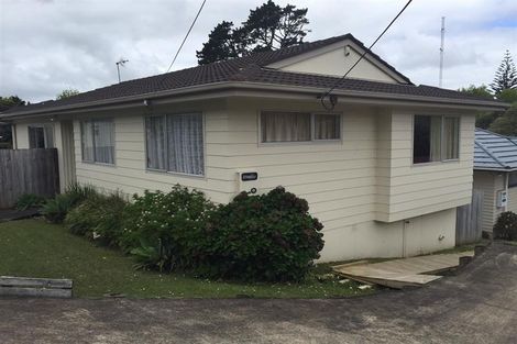 Photo of property in 28 Waimumu Road, Massey, Auckland, 0614