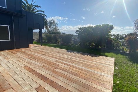 Photo of property in 1 Lysaght Place, Welcome Bay, Tauranga, 3112