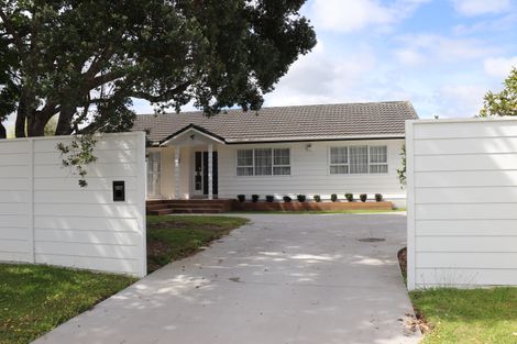 Photo of property in 107 Oreil Avenue, West Harbour, Auckland, 0618