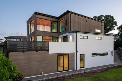 Photo of property in 2a Sharon Road, Waiake, Auckland, 0630