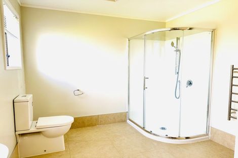 Photo of property in 13 Tatyana Place, Massey, Auckland, 0614