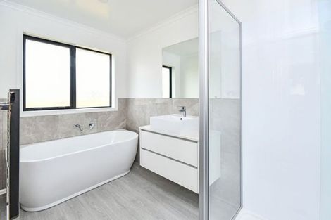 Photo of property in 35a Leathem Crescent, Pokeno, 2402