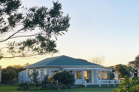 Photo of property in 184 Maunsell Road, Port Waikato, Tuakau, 2695