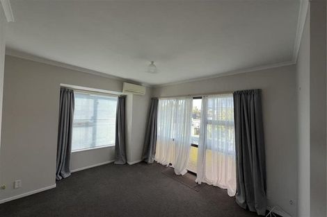 Photo of property in 17 Douglas Street, Levin, 5510