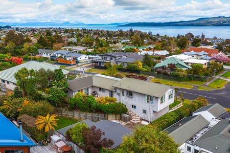 Photo of property in 5 Arrowsmith Avenue, Waipahihi, Taupo, 3330