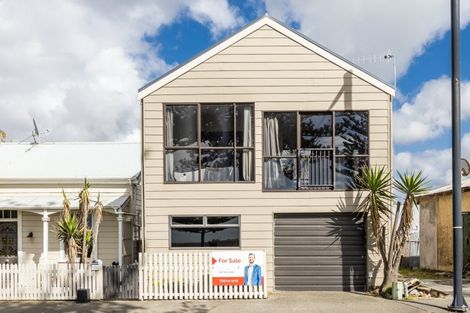Photo of property in 653 Marine Parade, Napier South, Napier, 4110