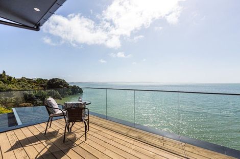 Photo of property in 8a Crispe Road, Clarks Beach, 2122