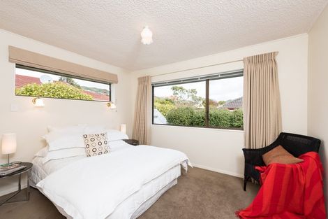 Photo of property in 27 Parkvale Road, Karori, Wellington, 6012