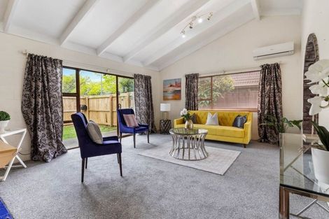 Photo of property in 20a Kindergarten Drive, Conifer Grove, Takanini, 2112