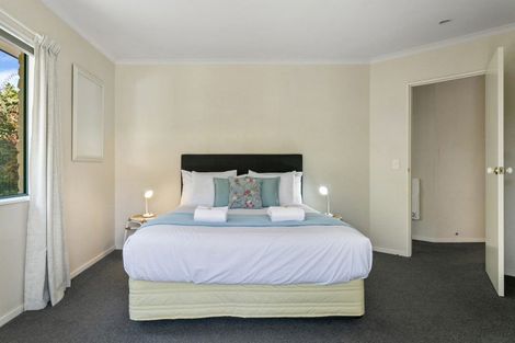 Photo of property in 30 Fairview Terrace, Waipahihi, Taupo, 3330