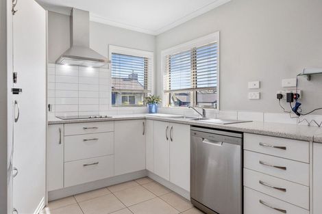 Photo of property in 39 Bridgewater Way, Pyes Pa, Tauranga, 3112