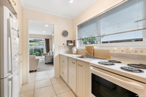 Photo of property in 7 Imogene Way, Half Moon Bay, Auckland, 2012