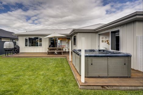 Photo of property in 12 Hikawera Drive, Frimley, Hastings, 4120