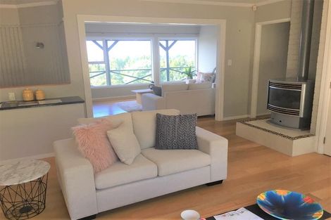 Photo of property in 50 Balmain Road, Chatswood, Auckland, 0626