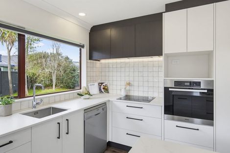 Photo of property in 4 Glen Loch Place, Paraparaumu, 5032