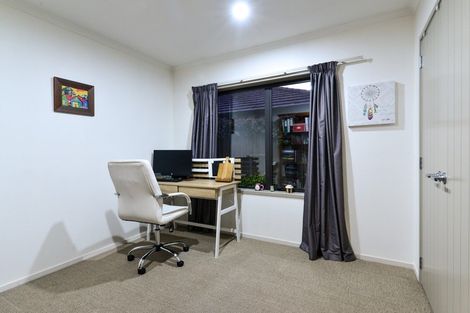 Photo of property in 14 Trauzer Place, Flagstaff, Hamilton, 3210