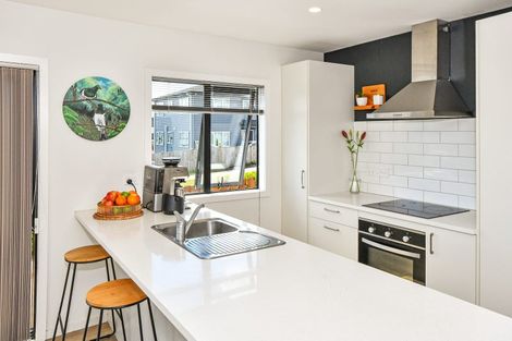 Photo of property in 1 Kapuarangi Lane, Papakura, 2110