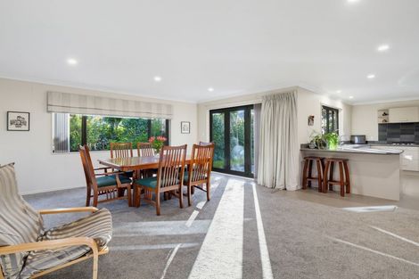 Photo of property in 28b Johnstone Drive, Fitzherbert, Palmerston North, 4410