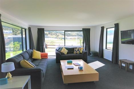 Photo of property in 40 Marbleleaf Lane, Albert Town, Wanaka, 9305