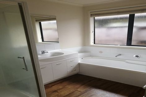 Photo of property in 16 Te Manatu Drive, Huntington, Hamilton, 3210