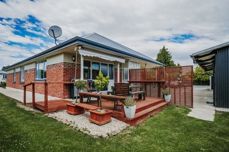 Photo of property in 18 Johnson Street, Milton, 9220